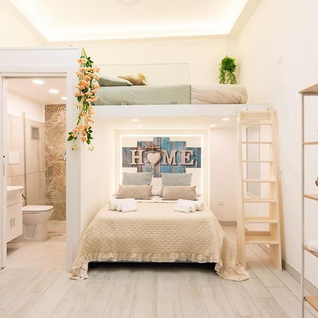 House Benedetta Centro Di Napoli Apartman Kültér fotó