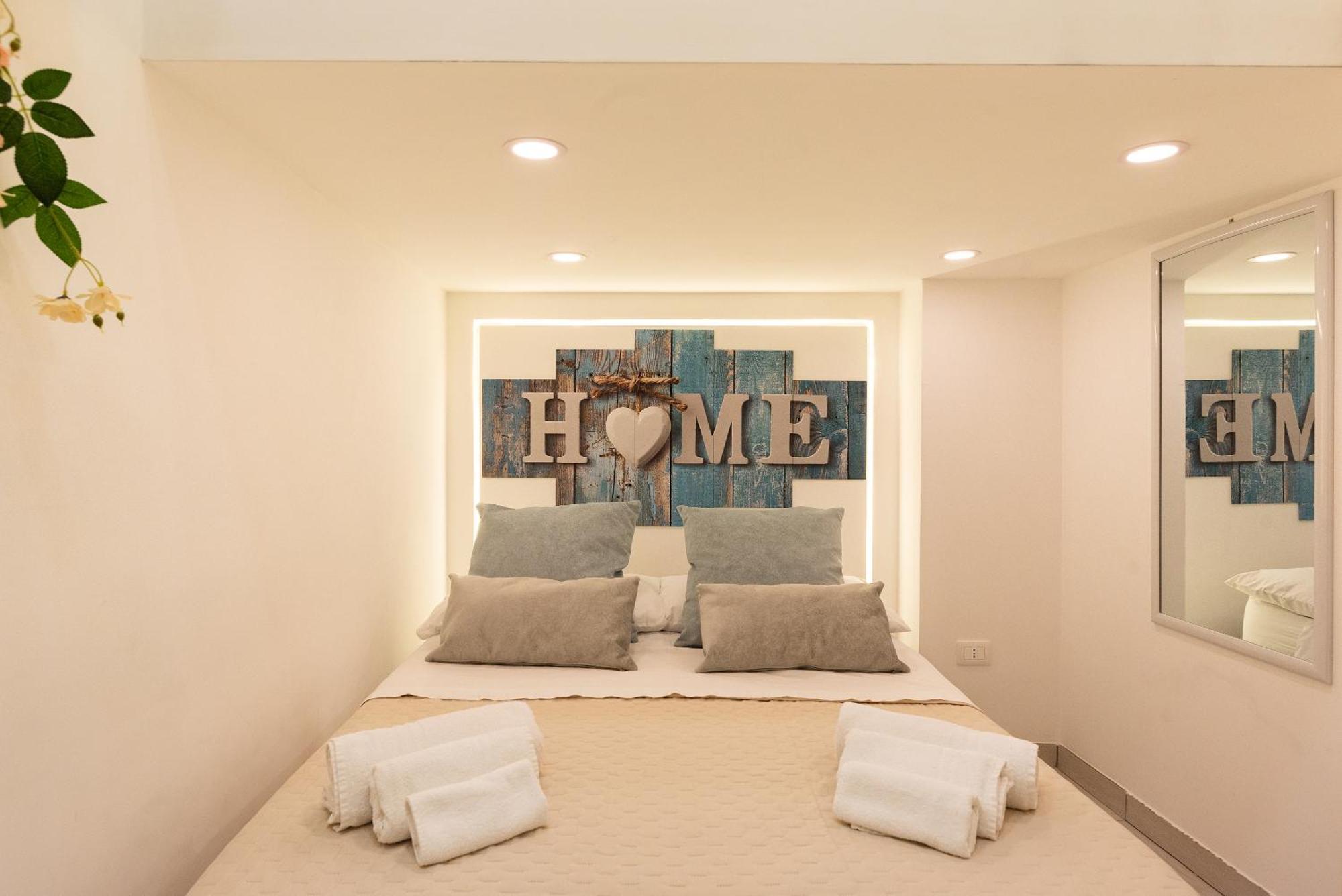 House Benedetta Centro Di Napoli Apartman Kültér fotó